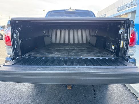 Used 2022 Toyota Tacoma TRD Sport image 27
