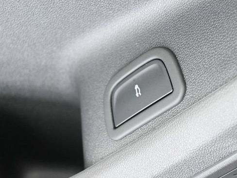 New 2026 Chevrolet Traverse LT w/ LPO, Floor Liner Package FWD image 30