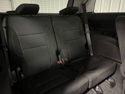 Certified 2023 GMC Acadia SLE w/ Driver Convenience Package image 11