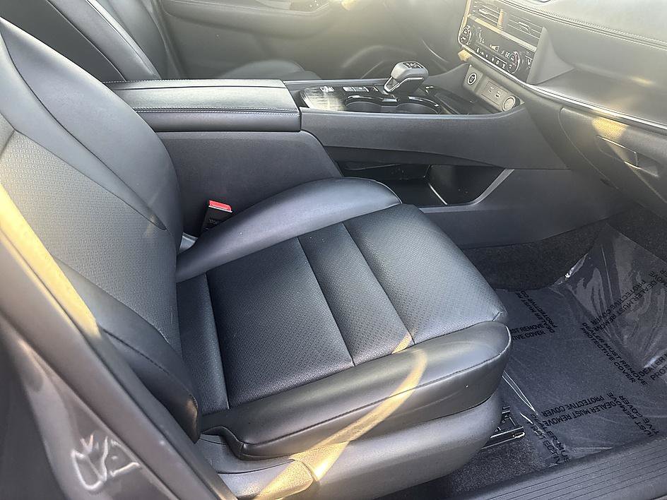 Certified 2023 Nissan Rogue SV w/ SV Premium B Package FWD image 22