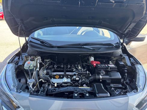 Used 2025 Nissan Versa SV image 32