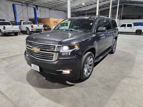 Used 2017 Chevrolet Suburban Premier image 3