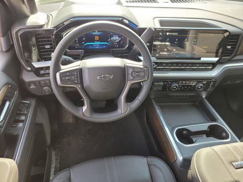New 2026 Chevrolet Silverado 2500 High Country w/ Midnight Edition AWD/4WD image 8