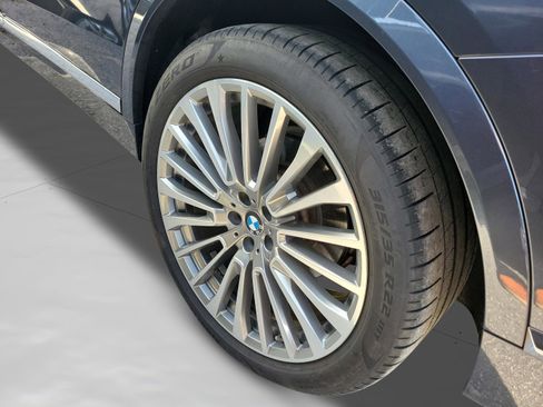 Used 2021 BMW X7 xDrive40i w/ Premium Package image 5