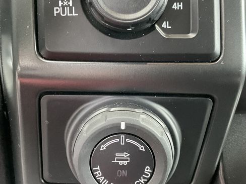 Used 2018 Ford F150 Lariat w/ Equipment Group 502A Luxury AWD/4WD image 33