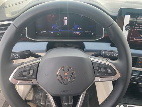 New 2025 Volkswagen Jetta SE image 9