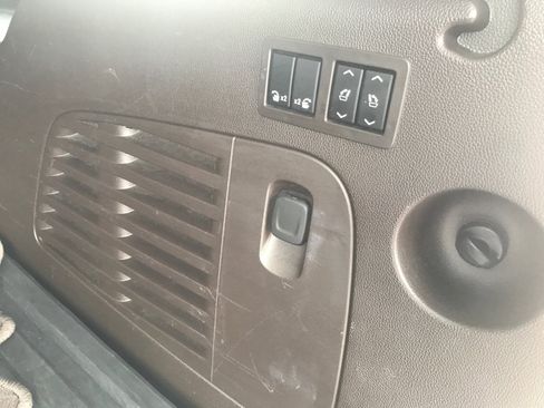 Used 2020 GMC Yukon XL Denali w/ Open Road Package image 30