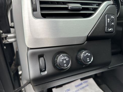 Used 2020 GMC Yukon SLE w/ SLE Value Package image 39