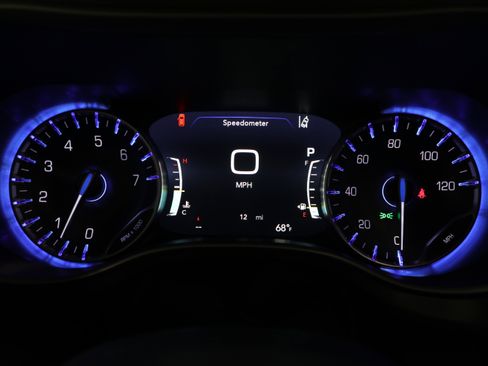 New 2026 Chrysler Pacifica Select image 18