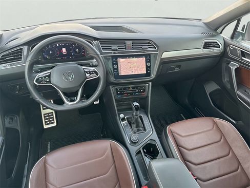 Used 2024 Volkswagen Tiguan SEL R-Line image 17