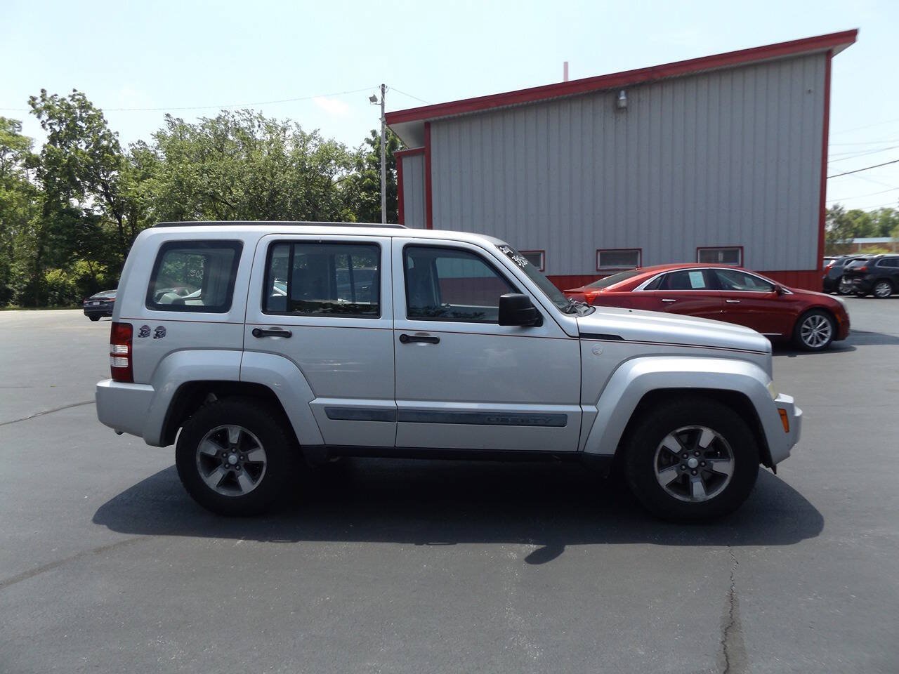 Used 2008 Jeep Liberty Sport AWD/4WD image 5