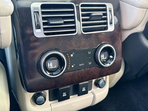 Used 2019 Land Rover Range Rover Supercharged image 27
