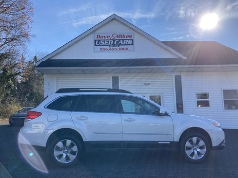 Used 2012 Subaru Outback 2.5i Limited image 9