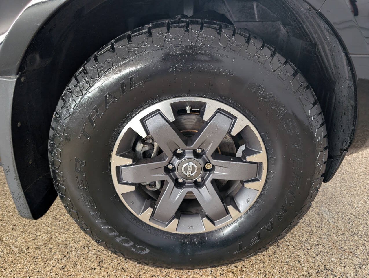Used 2015 Nissan Frontier PRO-4X AWD/4WD image 22