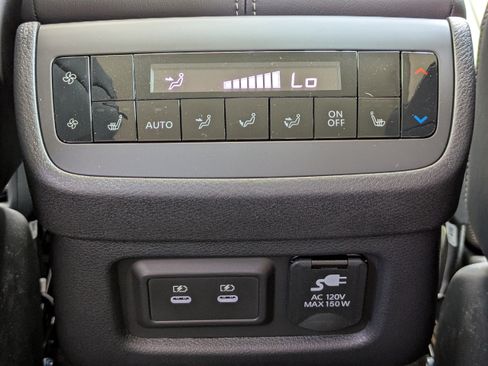 Used 2026 Nissan Pathfinder Platinum w/ Cargo Package FWD image 16