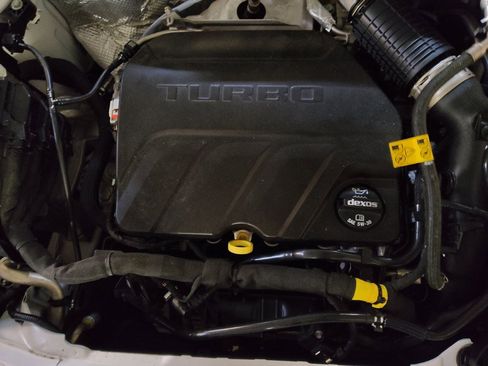 Used 2024 Chevrolet Trax LS FWD image 30