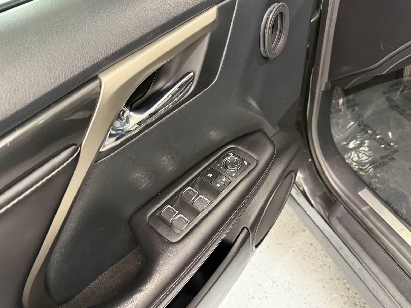 Used 2020 Lexus RX 350 FWD w/ Accessory Package image 13