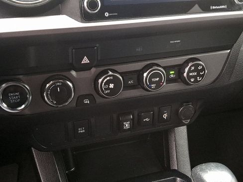 Certified 2020 Toyota Tacoma TRD Sport image 15