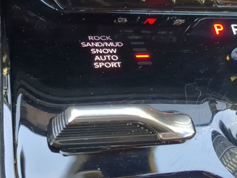 Used 2023 Jeep Wagoneer L Series III w/ Preferred Equipment Group image 55