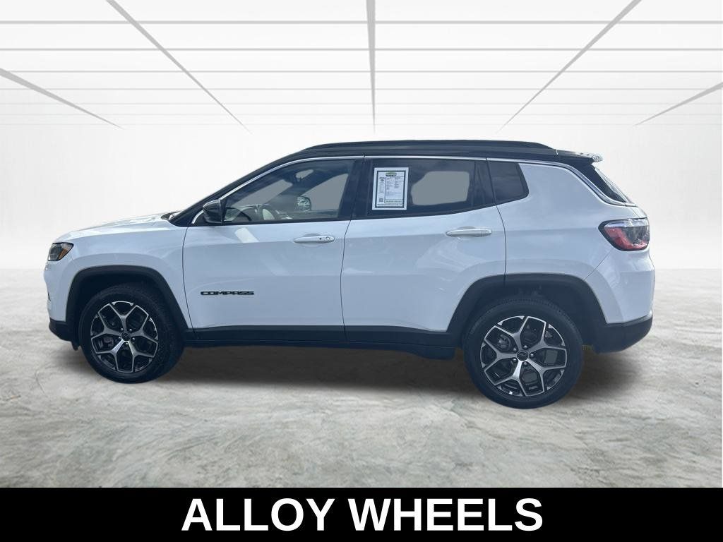 Used 2025 Jeep Compass Limited AWD/4WD image 8