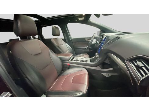 Used 2022 Ford Edge Titanium w/ Equipment Group 301A AWD/4WD image 18