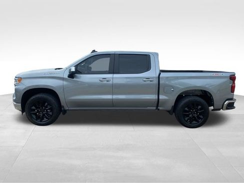Used 2023 Chevrolet Silverado 1500 LT AWD/4WD image 2