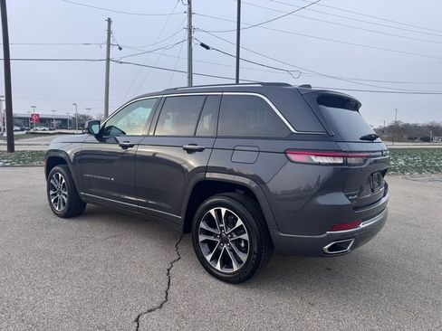 Used 2023 Jeep Grand Cherokee Overland w/ Luxury Tech Group IV image 9