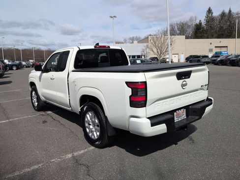 Used 2024 Nissan Frontier SV w/ SV Convenience Package image 7