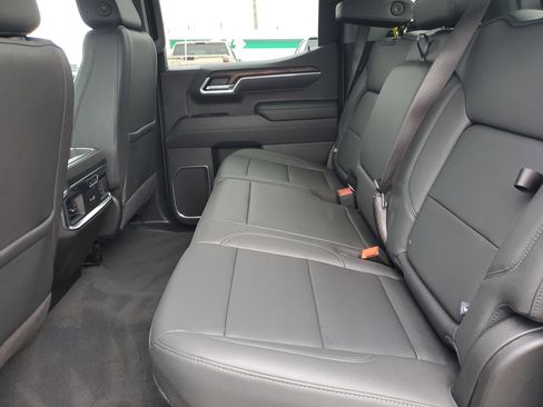 Used 2025 GMC Sierra 1500 SLT w/ SLT Premium Plus Package image 11