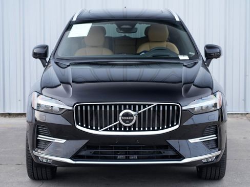 Used 2023 Volvo XC60 B5 Ultimate w/ Climate Package image 46