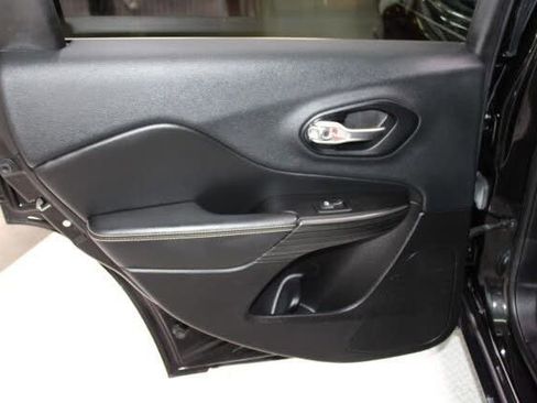 Used 2014 Jeep Cherokee Limited image 54