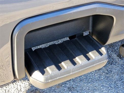 Used 2023 Ford F250 XL image 17