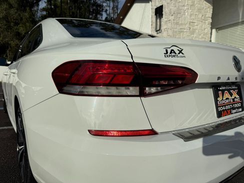 Used 2022 Volkswagen Passat 2.0T SE FWD image 6