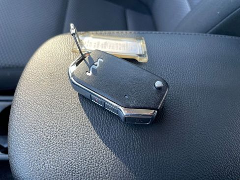 Used 2025 Kia Soul LX w/ LX Technology Package image 22