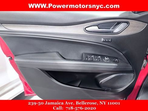 Used 2022 Alfa Romeo Stelvio Ti image 44