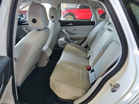 Used 2023 Volkswagen Jetta SE FWD image 15