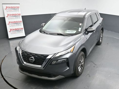 Used 2023 Nissan Rogue S image 12