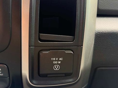 Used 2019 RAM 1500 Big Horn AWD/4WD image 17