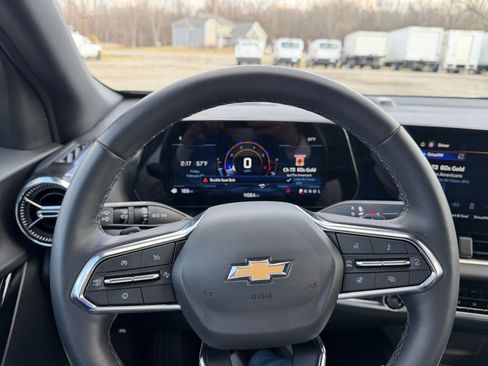 Used 2025 Chevrolet Equinox LT FWD image 21