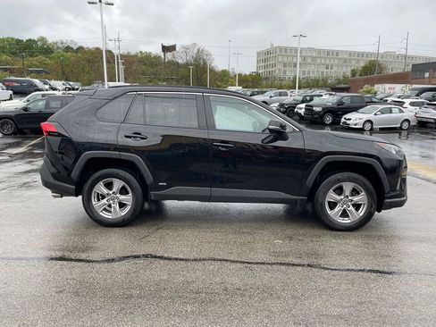 Certified 2022 Toyota RAV4 LE AWD/4WD image 7
