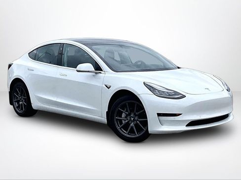 Used 2019 Tesla Model 3 Standard Range Plus RWD image 12