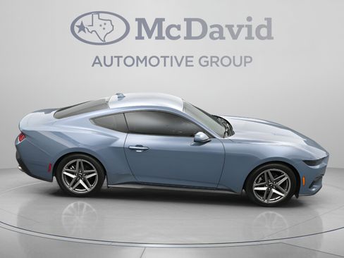 Used 2025 Ford Mustang Coupe RWD image 39