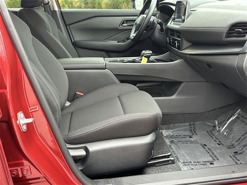 Certified 2025 Nissan Rogue S image 11