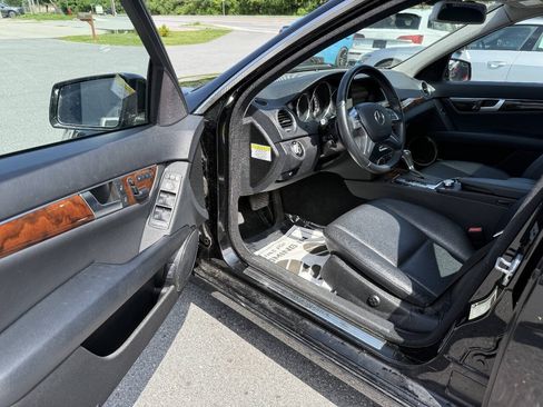 Used 2013 Mercedes-Benz C 300 4MATIC Sedan image 13