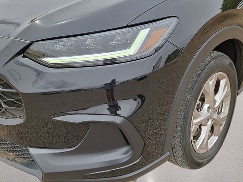 Used 2025 Honda HR-V LX image 9