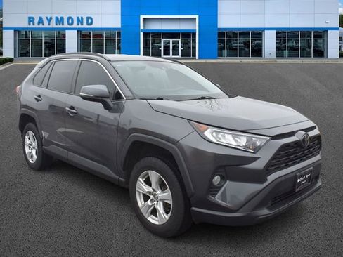 Used 2020 Toyota RAV4 XLE w/ XLE Grade Weather Package image 1