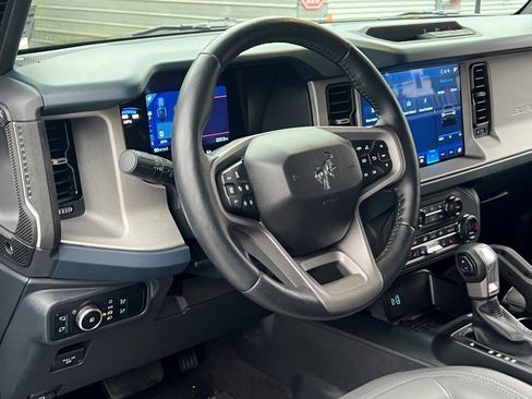 Used 2024 Ford Bronco Outer Banks image 19