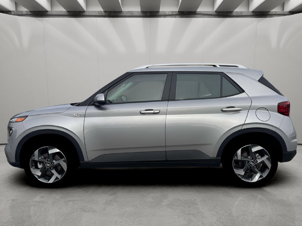 Certified 2026 Hyundai Venue SEL FWD image 2