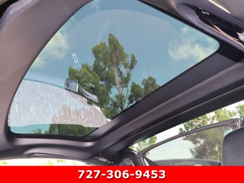 Used 2019 Mercedes-Benz SLC 43 AMG image 4