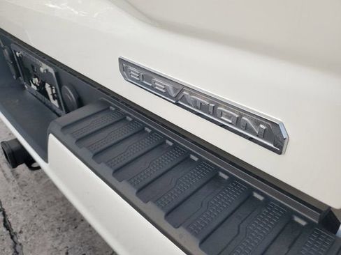 New 2026 GMC Sierra 1500 Elevation image 7